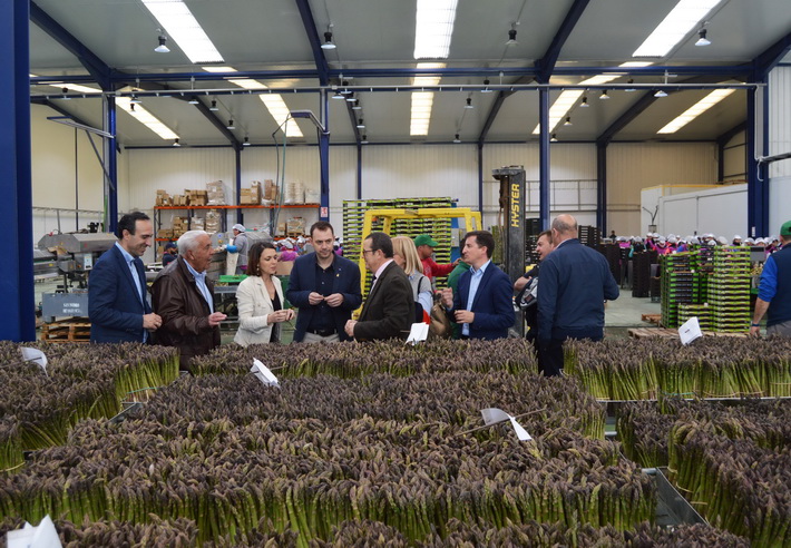 La directora General de Industrias y Cadena Alimentaria, Rosa Ríos, visita la cooperativa San Isidro de Loja